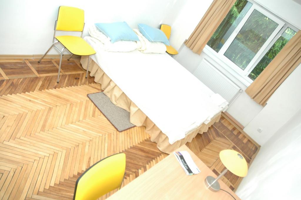 Yellow House Hostel Lemberg Zimmer foto